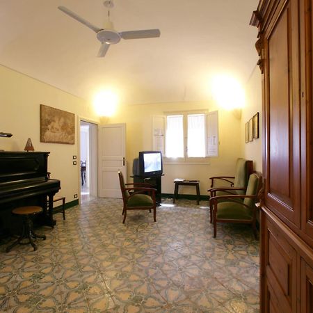 Hotel Novecento Trapani Exteriér fotografie